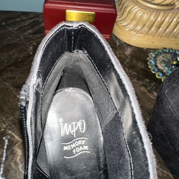 Boots,Platform, comfortable boot. suede like material. Memory foam insoles. - Picture 5 of 5